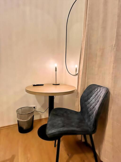 Urban & Chic: 2Bdr, Parkplatz Apartment Витен Екстериор снимка