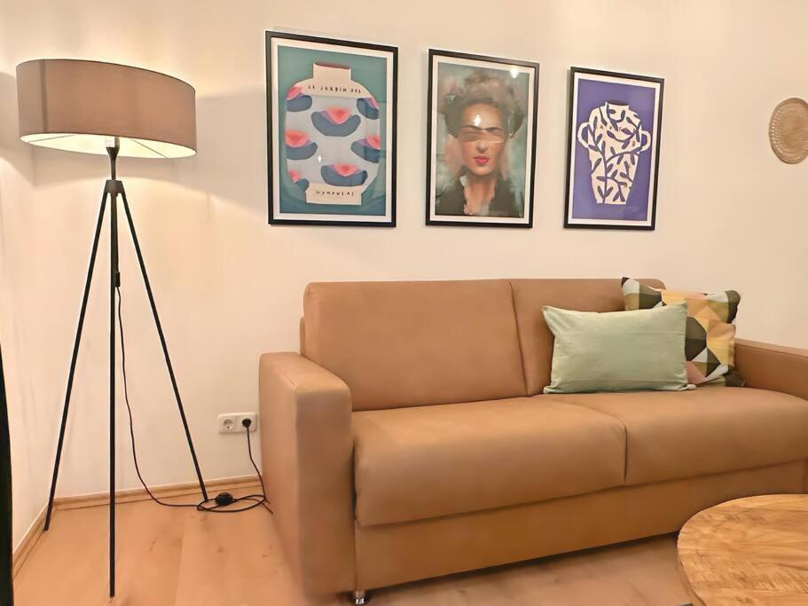 Urban & Chic: 2Bdr, Parkplatz Apartment Витен Екстериор снимка