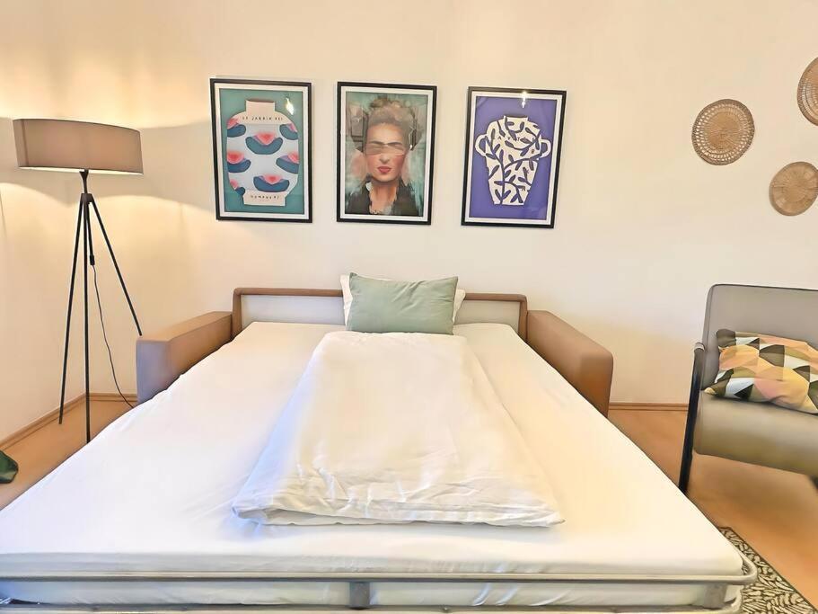 Urban & Chic: 2Bdr, Parkplatz Apartment Витен Екстериор снимка