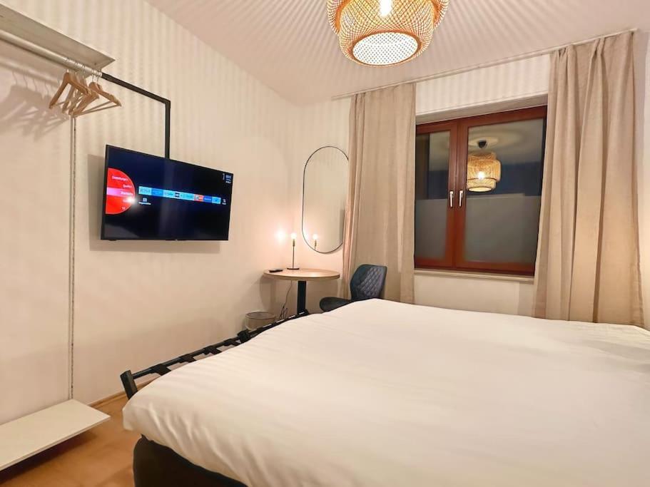 Urban & Chic: 2Bdr, Parkplatz Apartment Витен Екстериор снимка